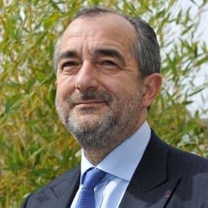 la-consolidation-du-pavillon-francais-echoue