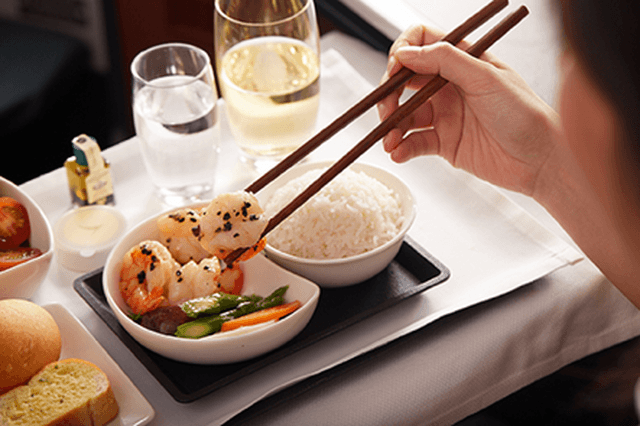cathay-pacific-sert-de-nouveaux-plats-chinois-au-depart-de-paris