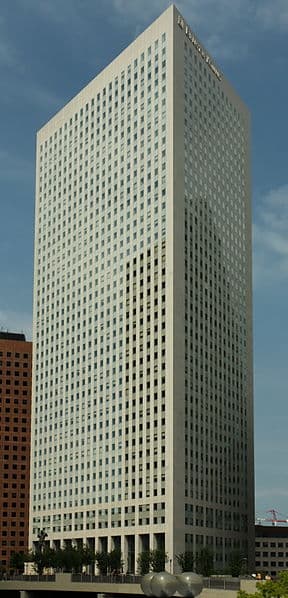 egencia-va-sinstaller-tour-egee-a-la-defense
