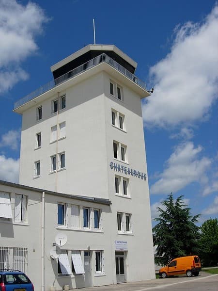 laeroport-de-chateauroux-sera-relie-a-nice-en-juin