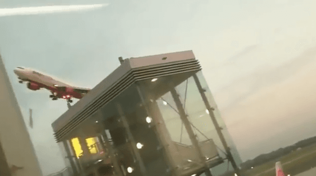 air-berlin-stoppe-ses-vols-longs-courriers-en-beaute-video