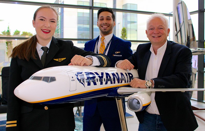 Ryanair : plus de 3.500 embauches en 2017 pour assurer son développement