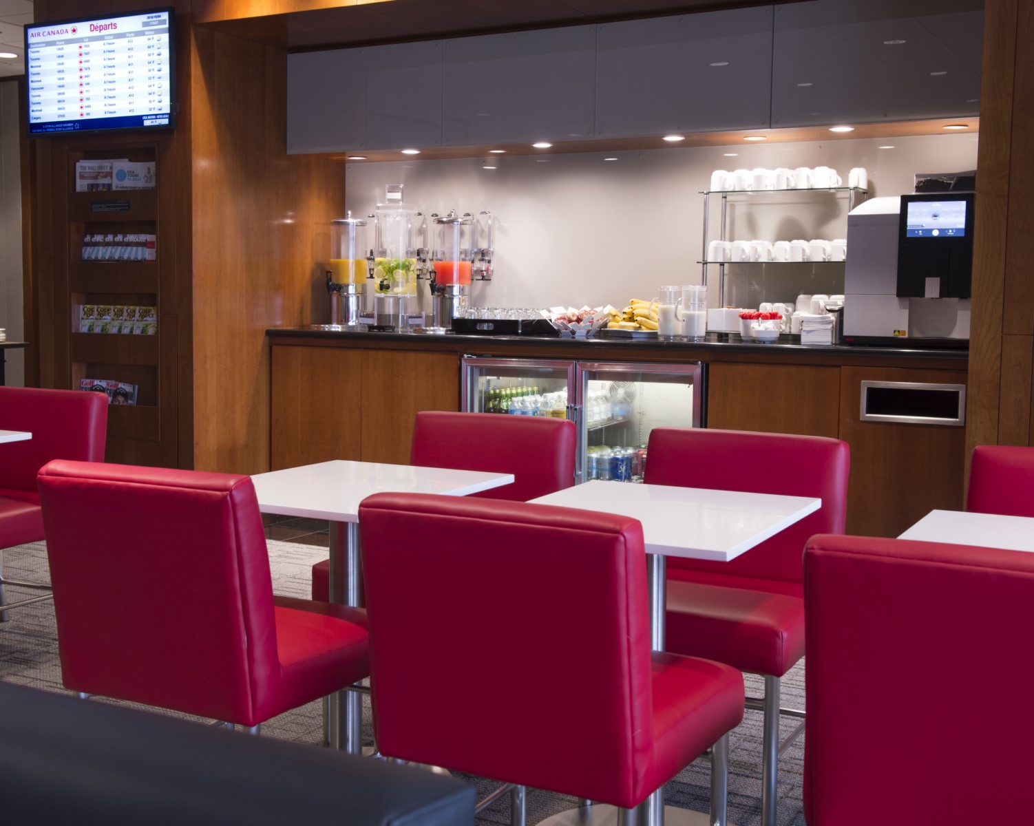 Air Canada ouvre un salon Feuille d'érable à l'aéroport de Newark