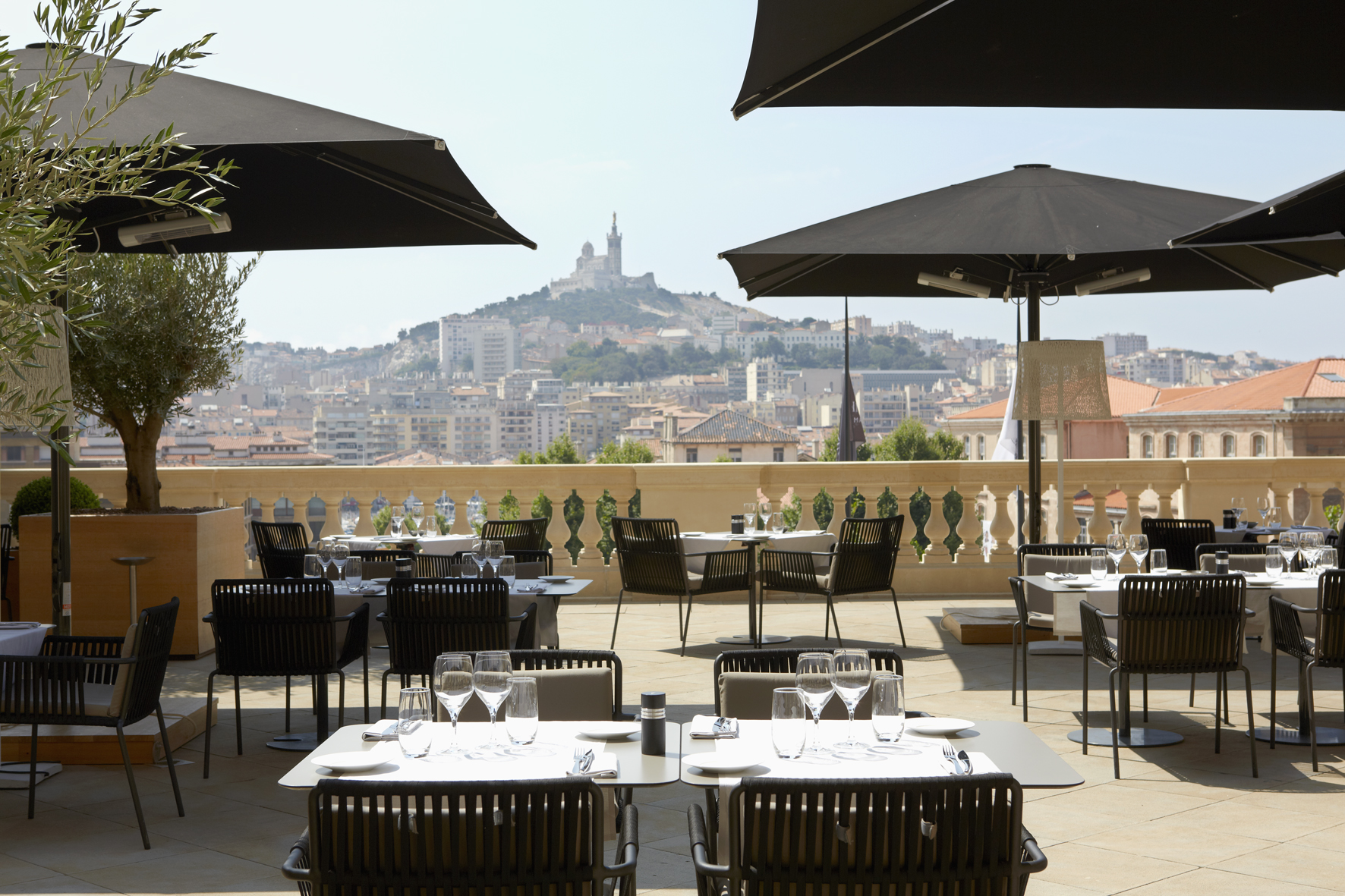 L'InterContinental Marseille - Hôtel-Dieu, meilleure terrasse de ville d'un hôtel en Europe