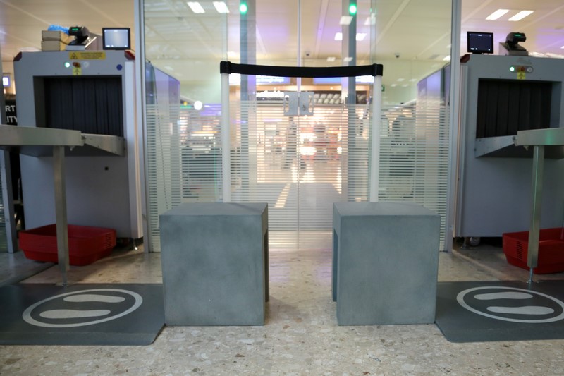 Aéroport de Genève : un tapis détecte le métal dans les chaussures