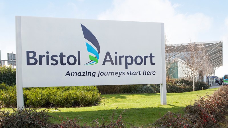 L'aéroport de Bristol modernise son hall immigration