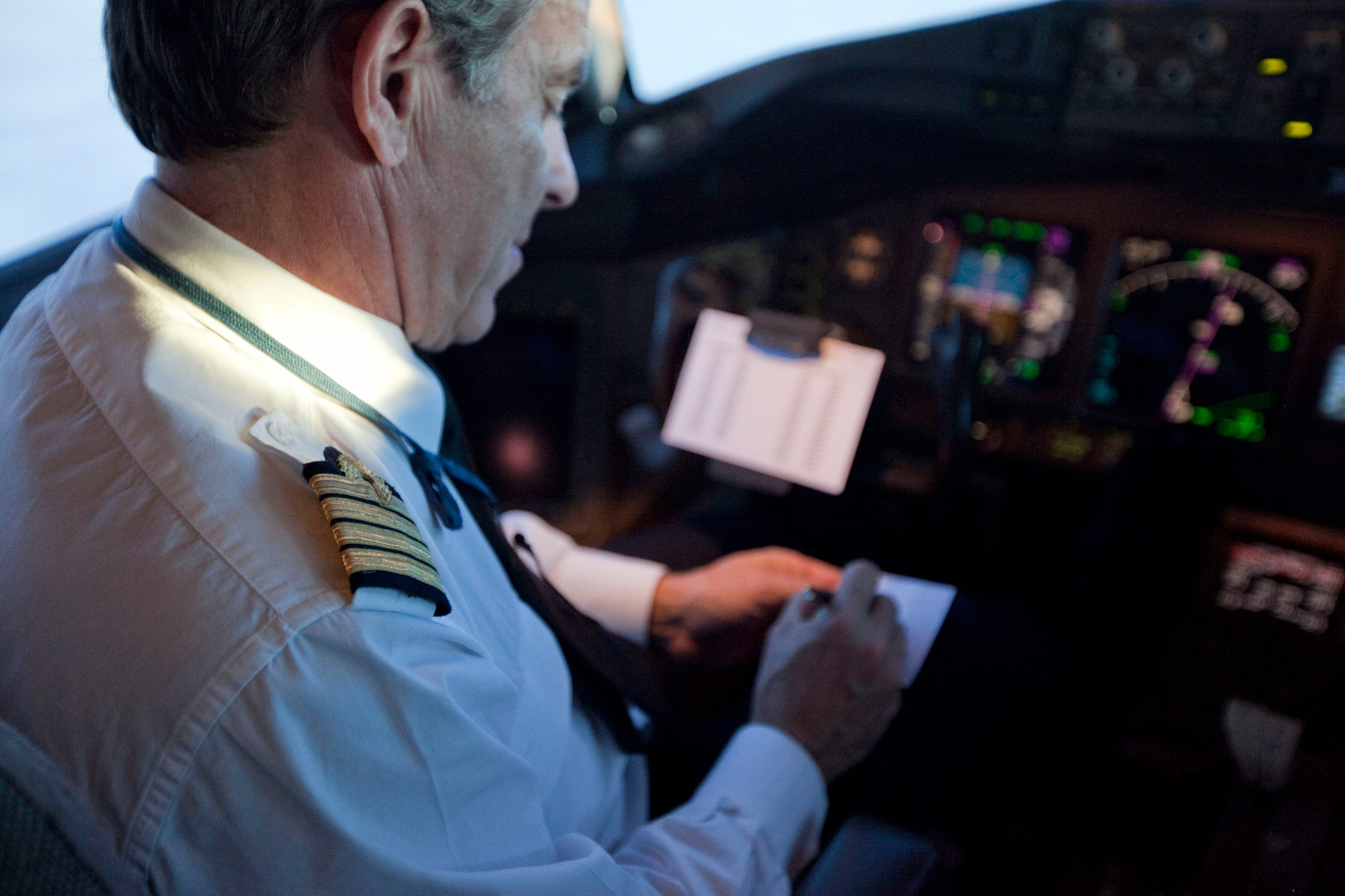 Air France: les pilotes prolongent leur consultation