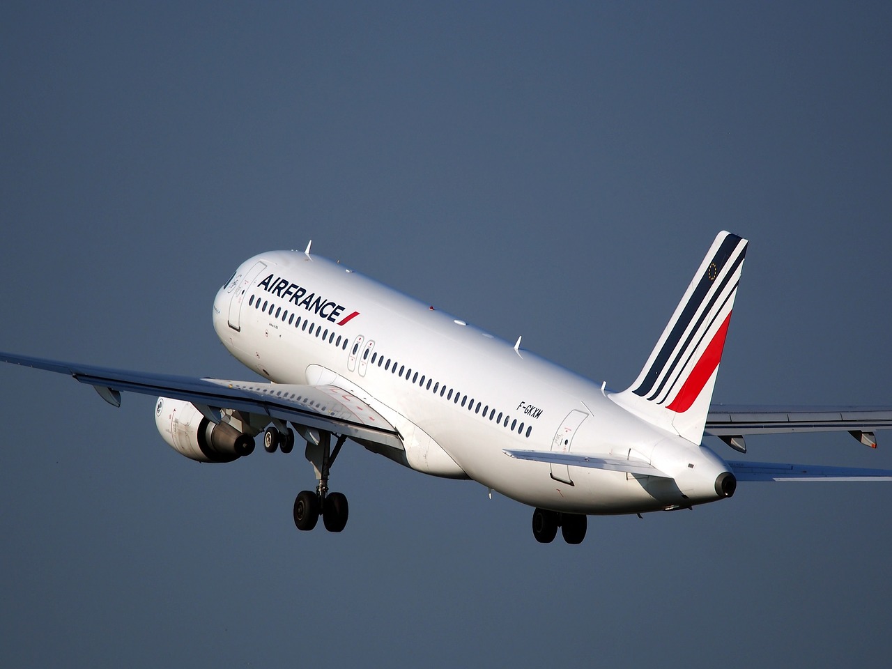 Air France, le test du selfie ID débutera l’an prochain