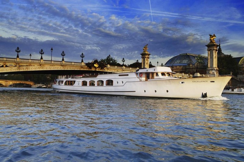 Destination Paris Bercy navigue avec les Yachts de Paris