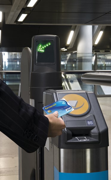 Adieu monnaie et ticket de bus avec Visa
