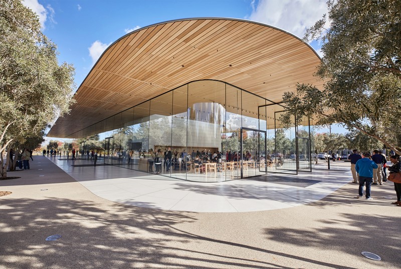 L'Apple Park Visitor Center reçoit les voyageurs d'affaires