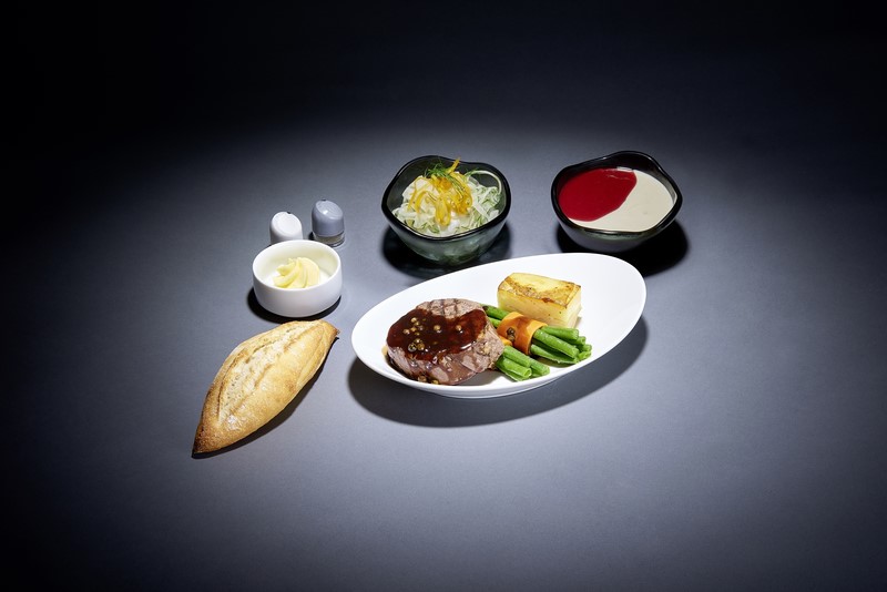 Lufthansa : une option payante de repas à la carte en Eco