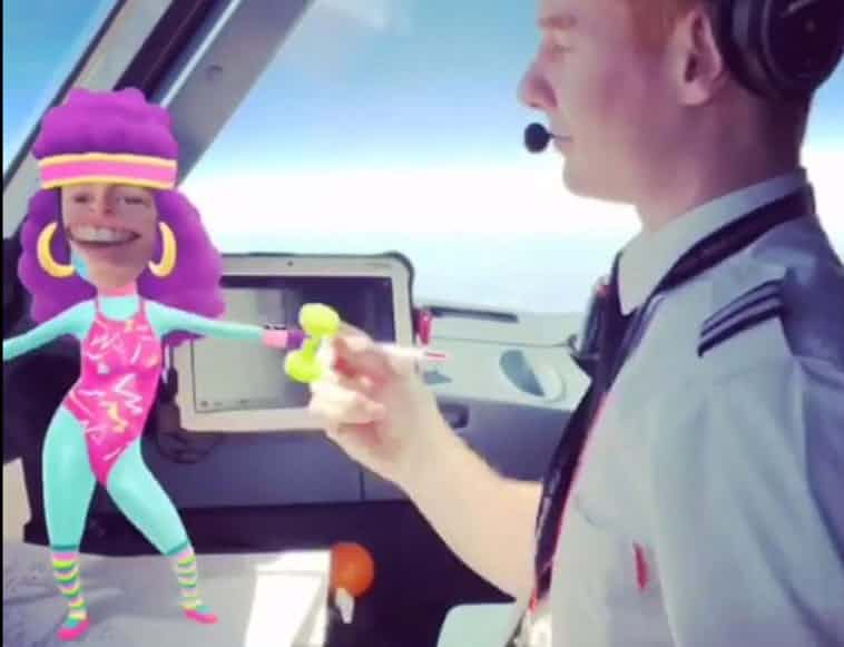 Des pilotes s'amusent sur Snapchat en plein vol