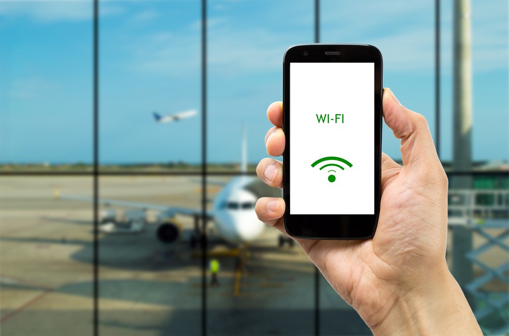 Le wifi non-sécurisé des aéroports menace les voyageurs d'affaires et leurs entreprises