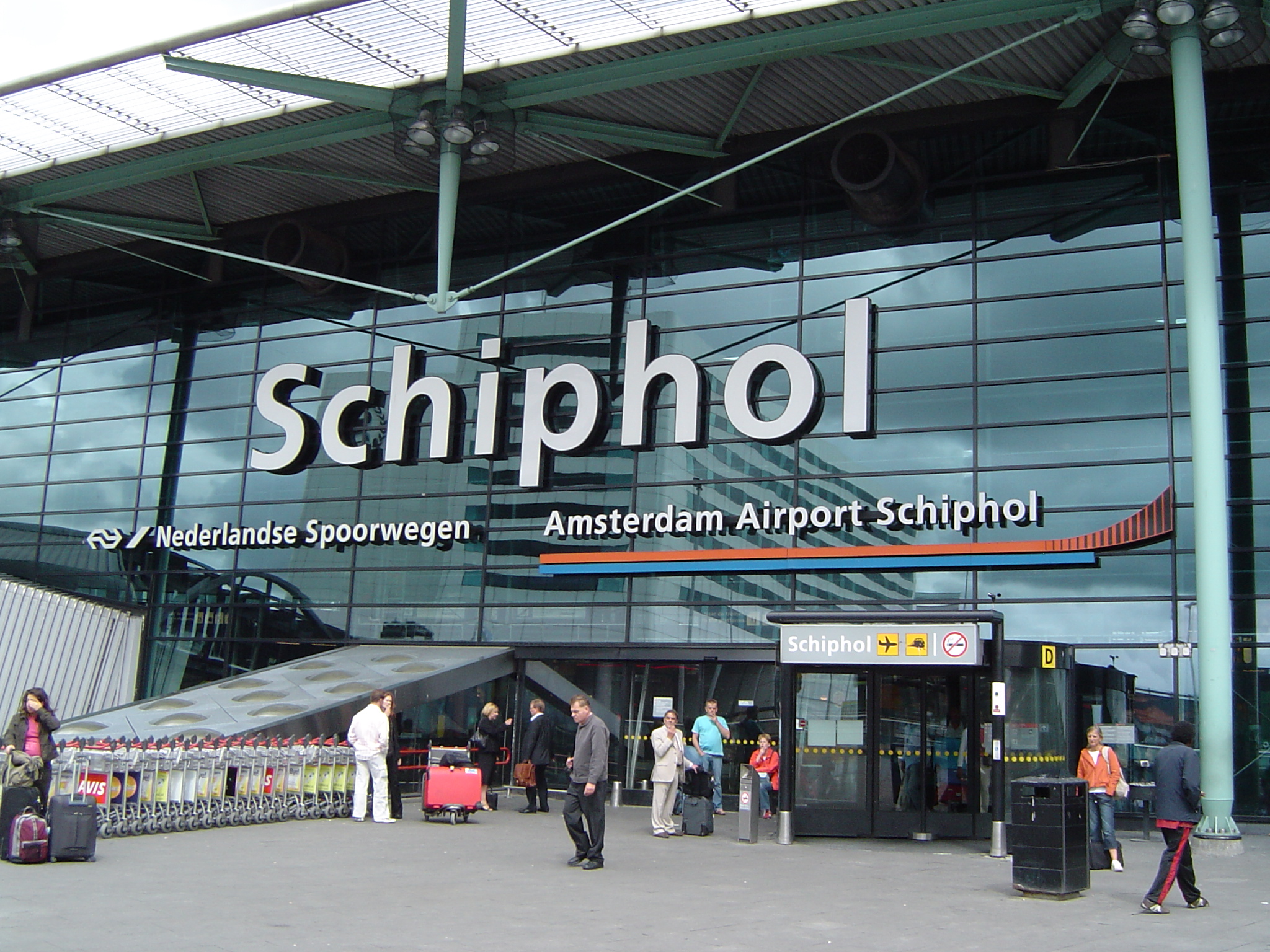 6,4 millions de voyageurs à Amsterdam Schiphol en juin (+3,8%)