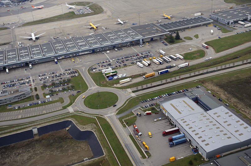Aéroport de Lyon : le parking low-cost Easy Park disparait