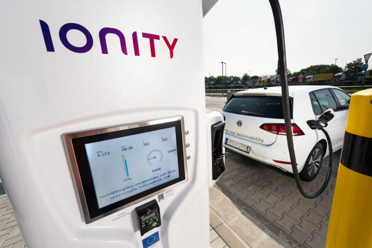 Un réseau européen de stations de recharge pour voitures électriques