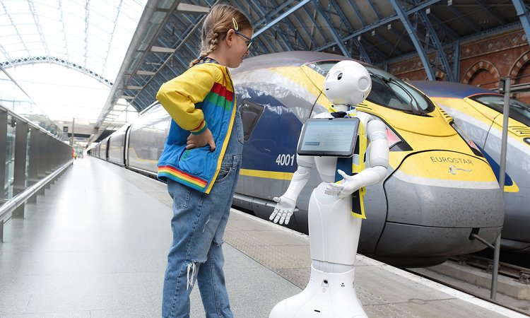 Eurostar embauche le robot Pepper à St Pancras 