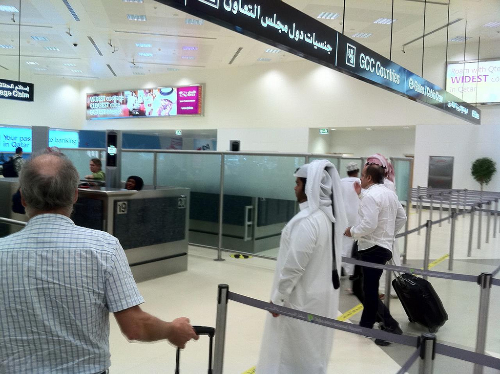 Le Qatar supprime l'autorisation de sortie du territoire pour les étrangers