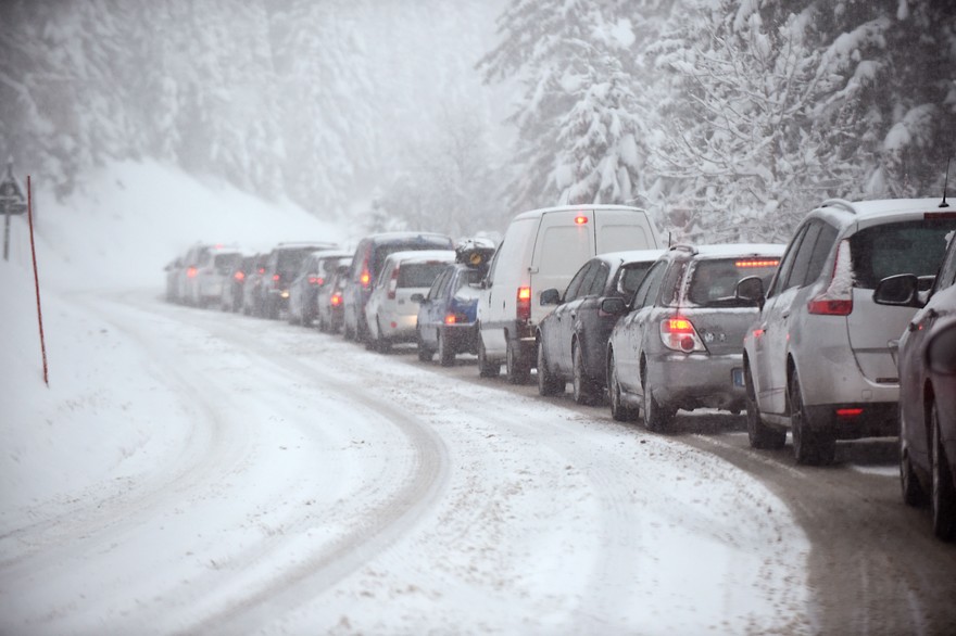 Chutes de neige: 800 véhicules bloqués en Haute-Loire