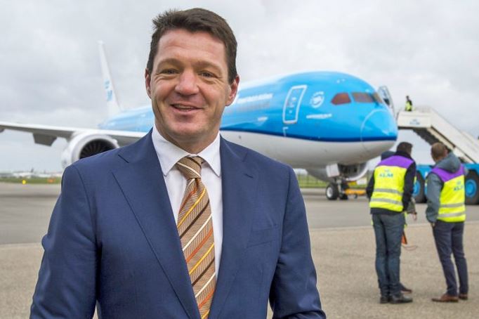 Air France: le patron de KLM, dont le départ est souhaité, semble soutenu par toute sa compagnie