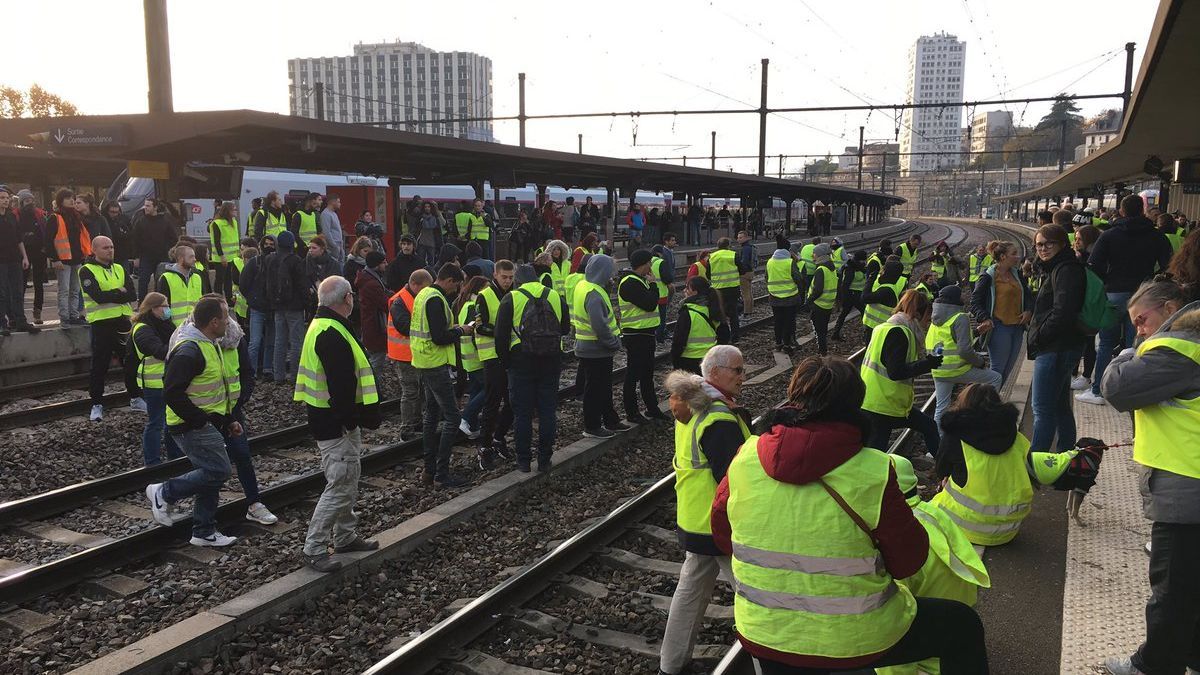 Bonne nouvelle : l’État et la SNCF veulent rouvrir 9000 km de "petites lignes" Par Hilaire Picault 31096667-29436730