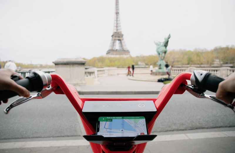 Les vélos et trottinettes électriques d'Uber prennent d'assaut Paris