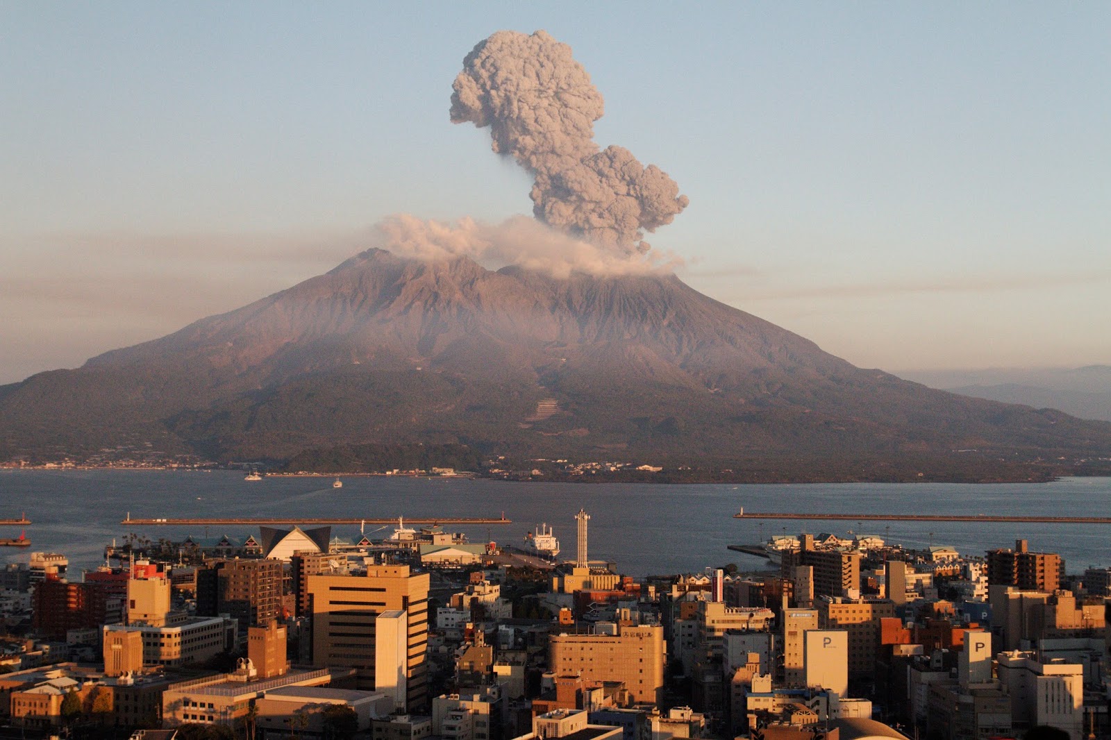 Alerte au Japon: plusieurs volcans sont menaçants