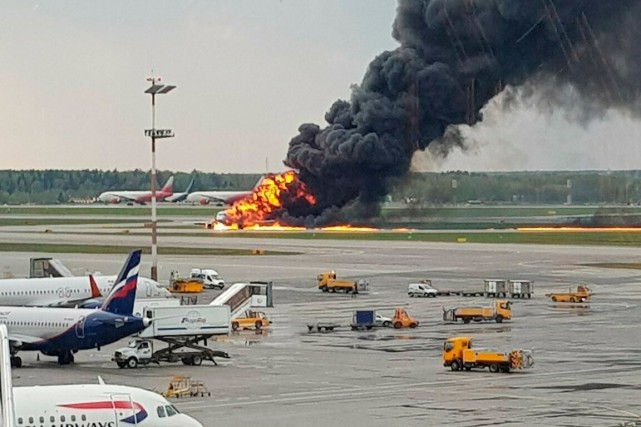 Moscou: 41 morts dans le crash d'un avion de ligne d'Aeroflot (+Vidéo)