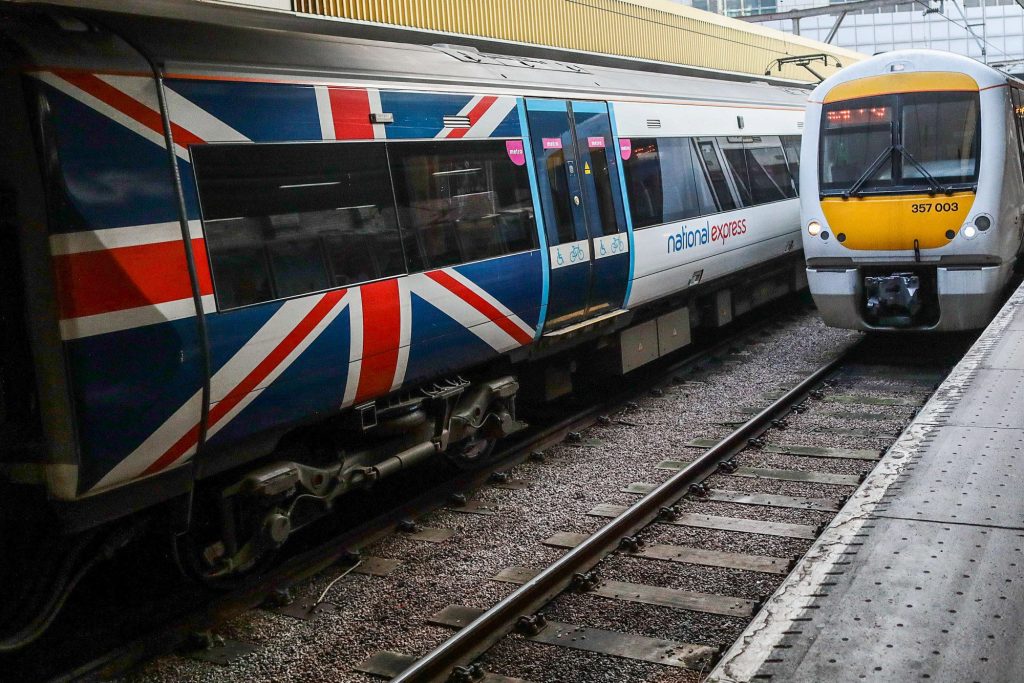 Retard des trains: les voyageurs britanniques ont perdu 4 millions d'heures
