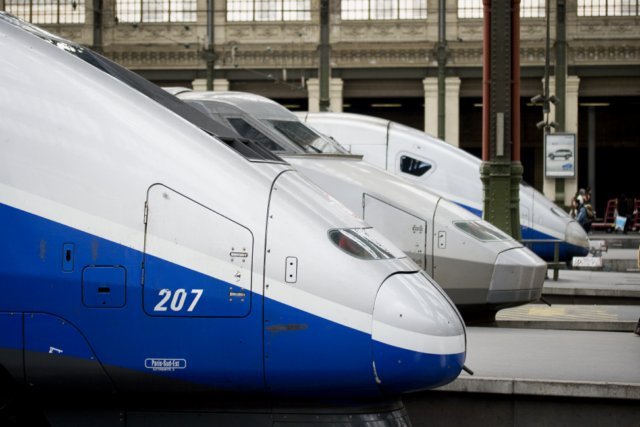 Le TGV Paris-Barcelone sur les rails le 15 décembre