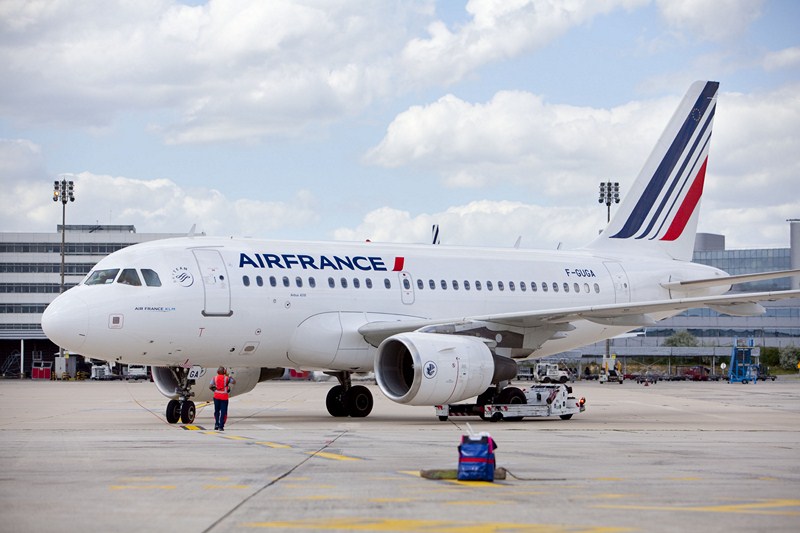 Air France : 3 syndicats signent le plan de départs volontaires