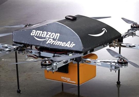 Après les drones, Amazon pourrait livrer au pied des avions