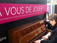 Un piano dans la Gare du Nord