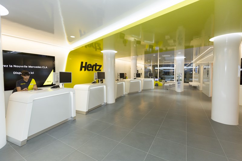 Hertz digitalise ses agences