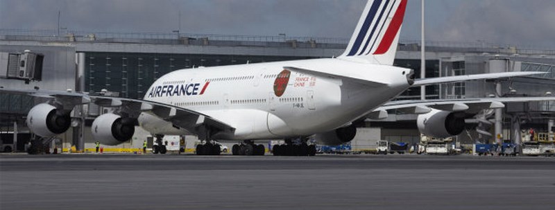 Air France décore l'un de ses A380 d'un nœud chinois