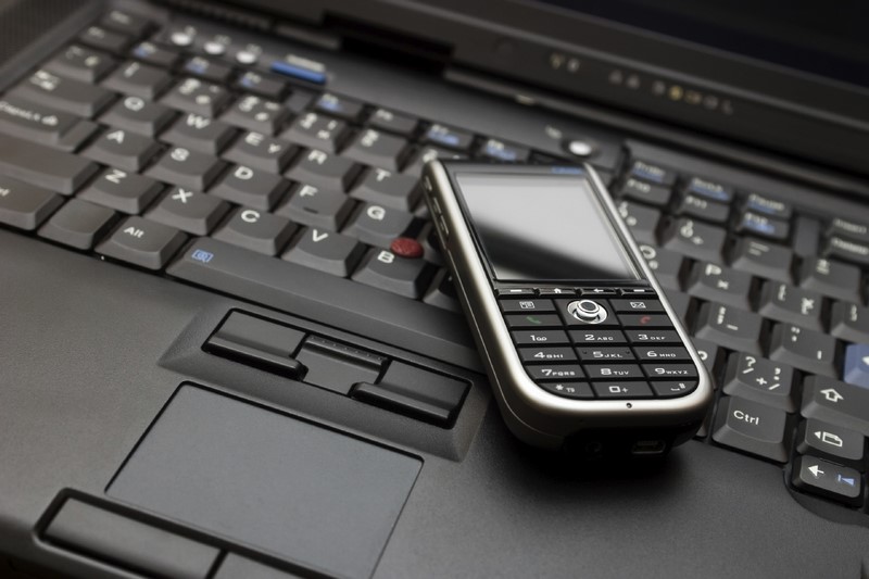 Téléphone portable : un logiciel pirate se fait passer pour le FBI
