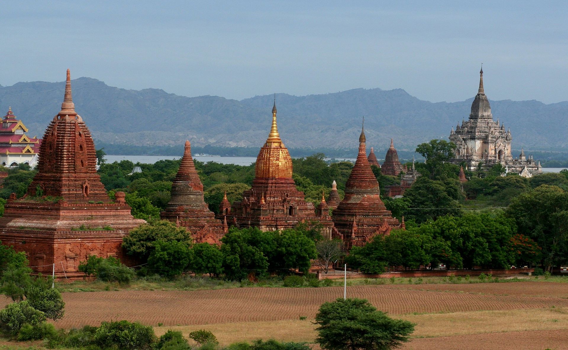 La Birmanie adopte les e-visa