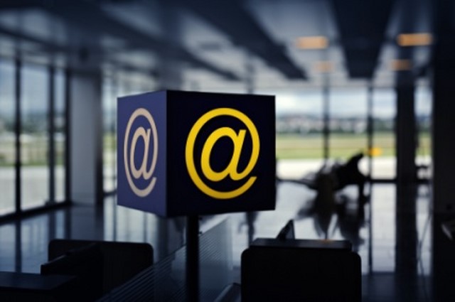 Un guide du wifi dans les aéroports européens