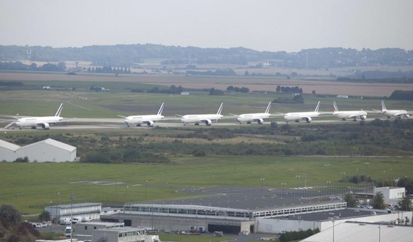 Grève Air France: la compagnie prévoit d'assurer 46% de son trafic mercredi