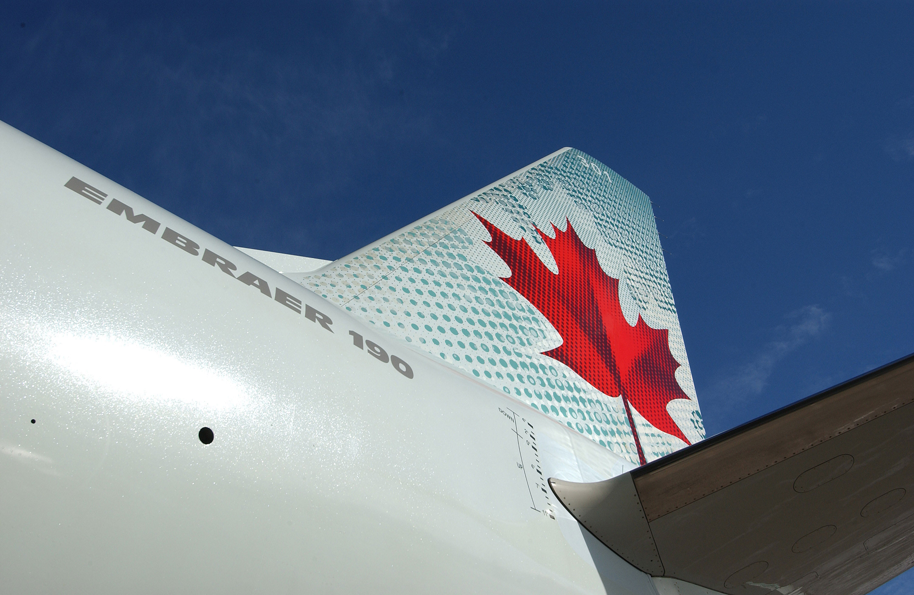 Un voyageur attaque Air Canada pour la surcharge carburant