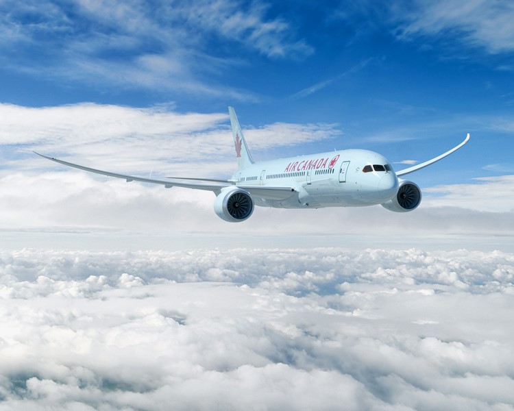Le Dreamliner d'Air Canada s'est posé à Roissy