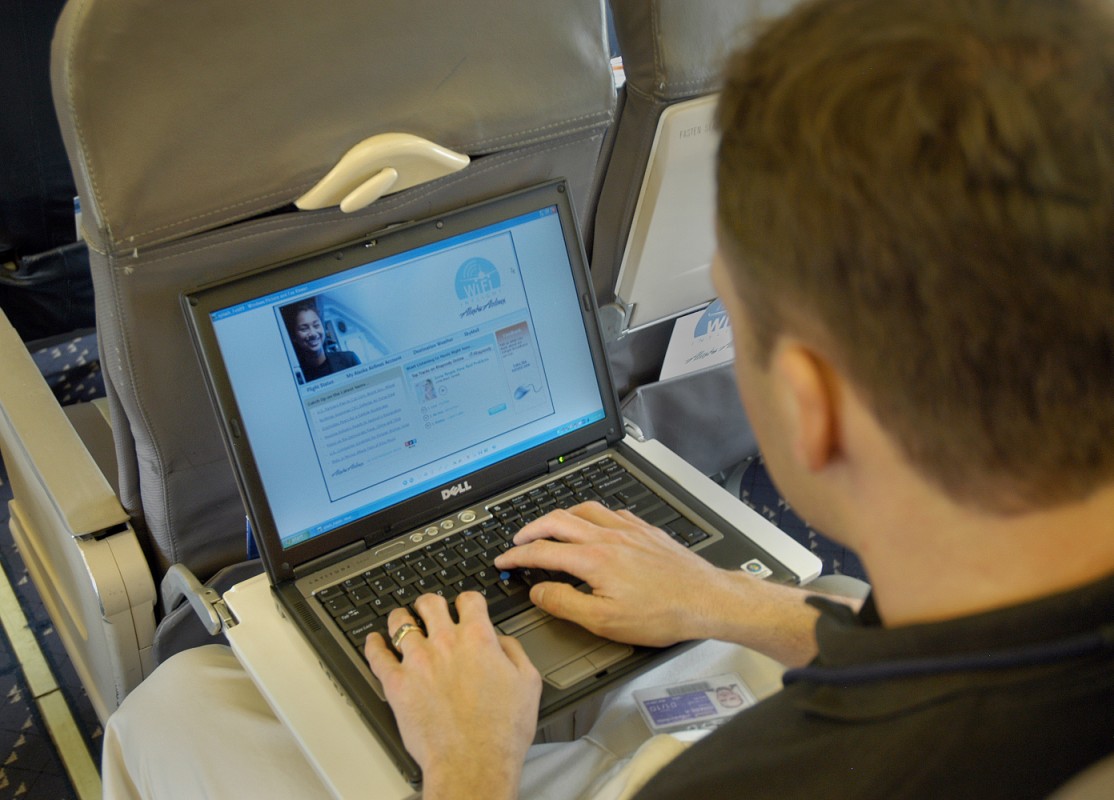 Le wifi utilisé dans les avions US pour vous espionner ?
