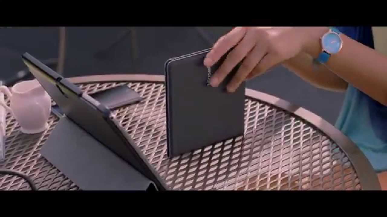 Un clavier pliable pour les tablettes ou les smartphones des voyageurs d'affaires