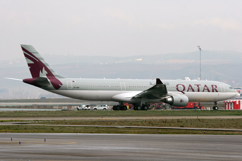 Qatar : Hollande a-t-il menti sur les possibles droits de trafic accordés à Qatar Airways?