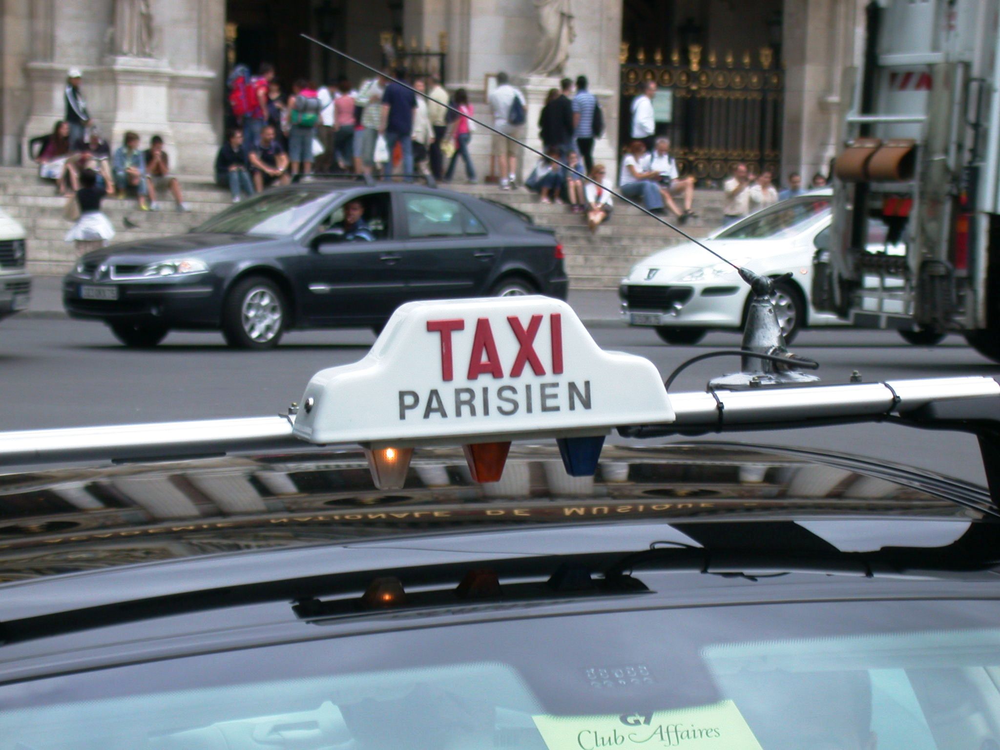 Les taxis veulent totalement bloquer Toulouse le 25 juin
