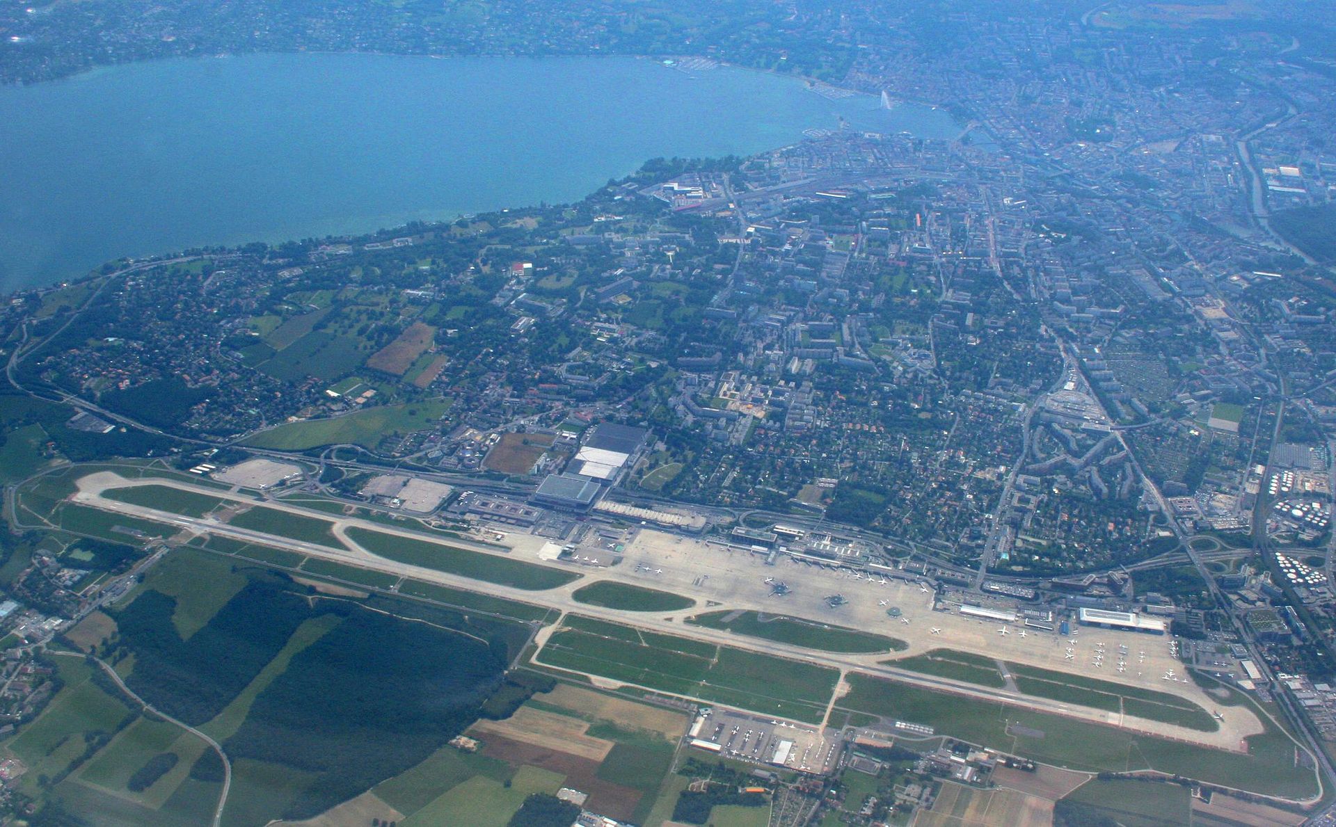 Un audit critique la gestion de l’agrandissement de l'aéroport de Genève
