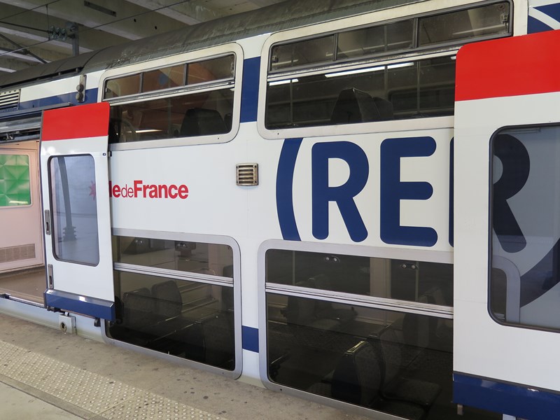 RER A : la circulation a repris à l'ouverture du service entre La Défense et Nanterre-Université