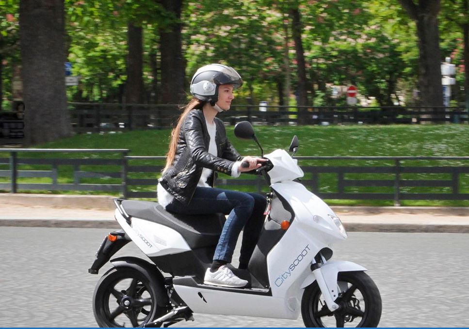 Un millier de scooters électriques à louer à Paris dès cet été