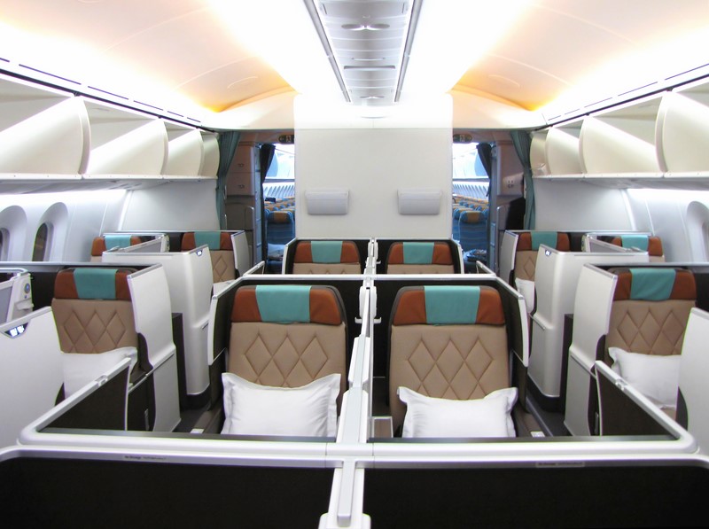 Oman Air met sa business en promo